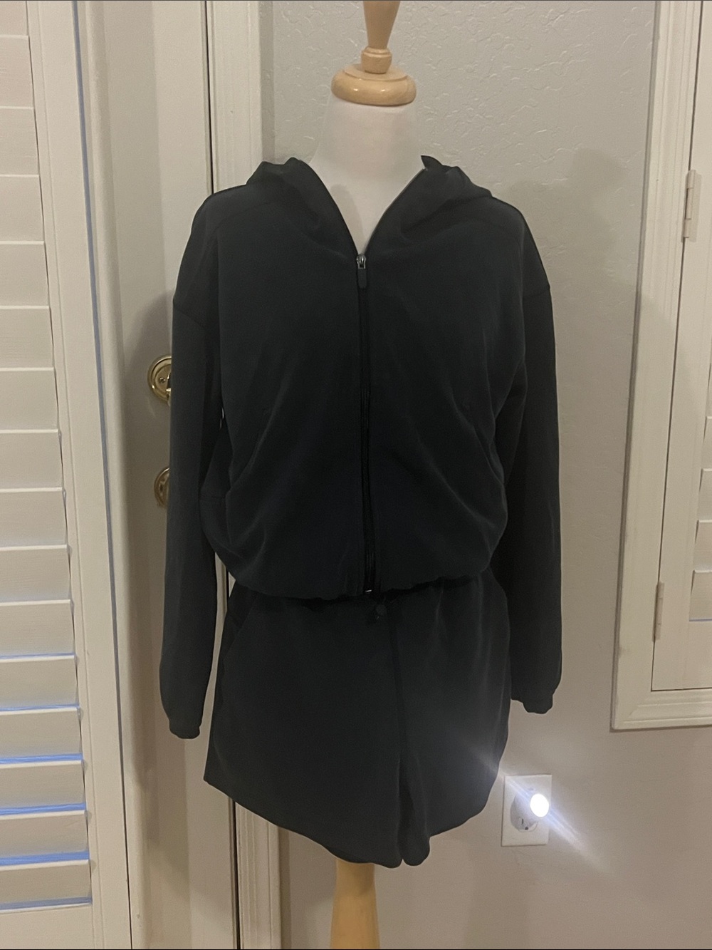 lululemon athletica Blue Hooded Zip-Up Jacket with matching shorts